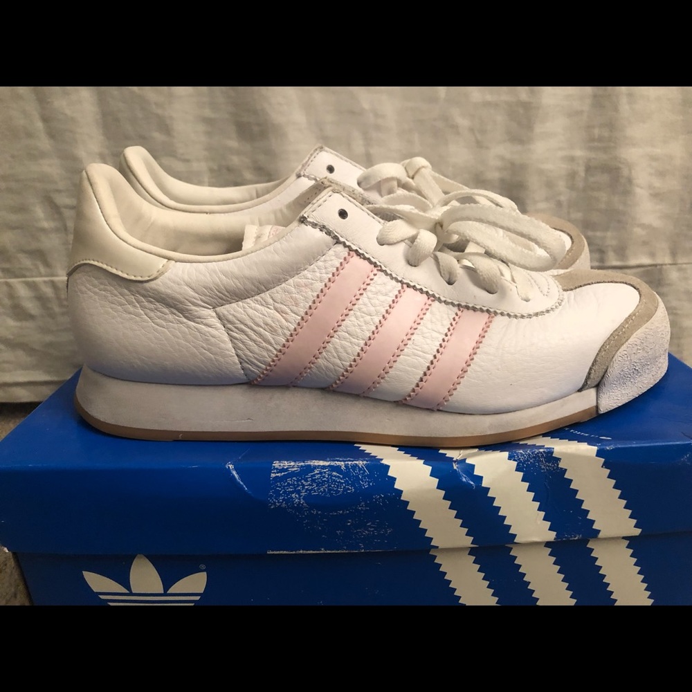 Women’s Adidas Samoa Lea Size 8
